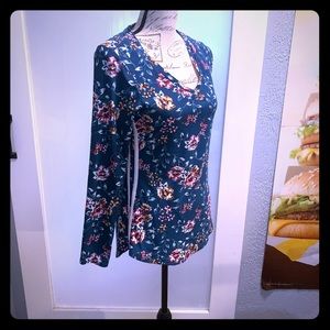 #1228 floral top size medium